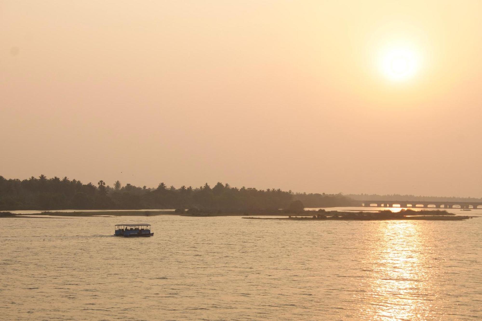Victoria'S River View Resort Ποντισερί Εξωτερικό φωτογραφία